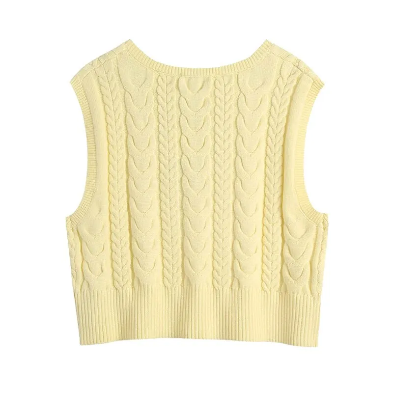 CROPPED CABLE-KNIT VEST