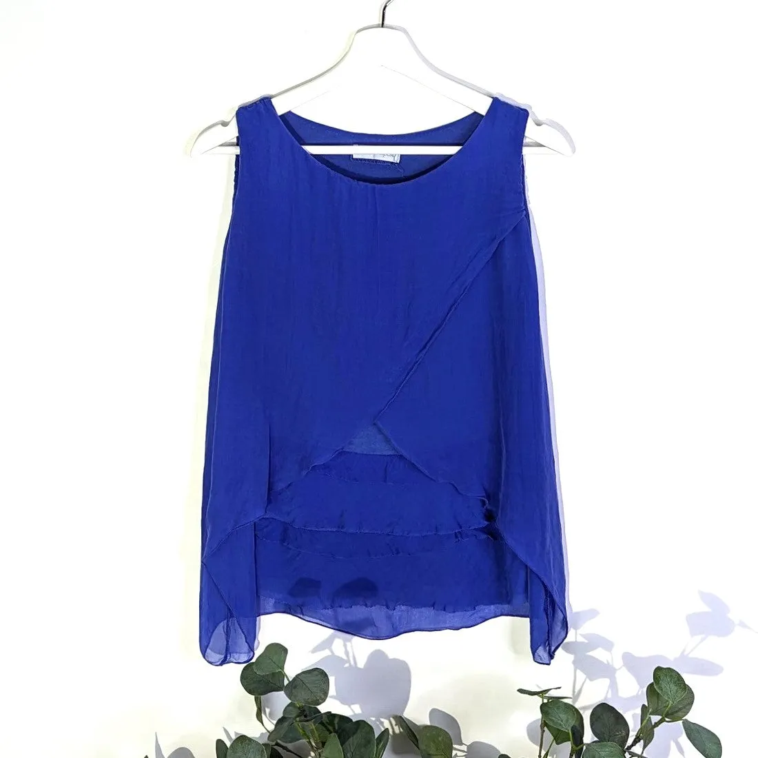 Cute 100% silk crossover top (S-M)